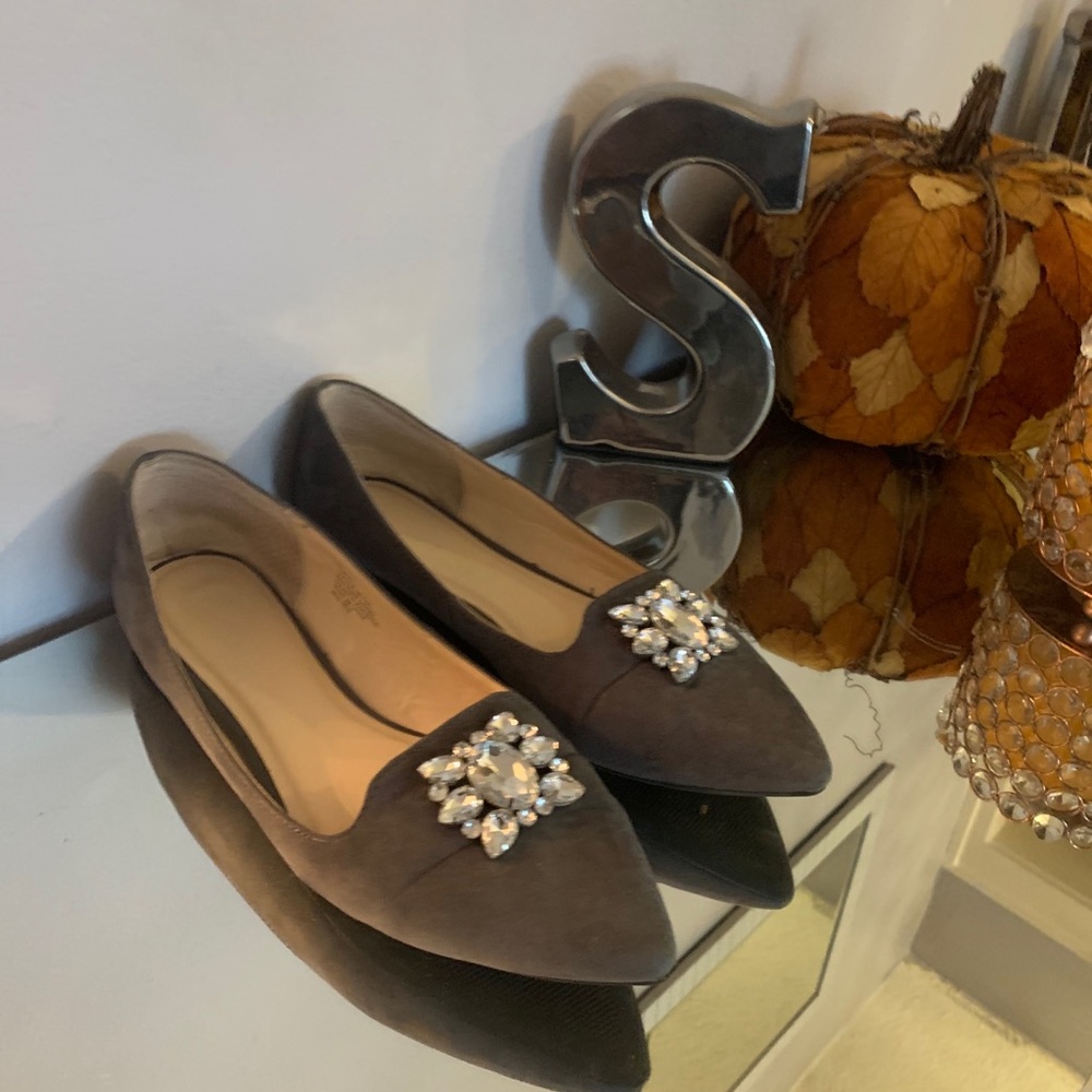 Nine west gray flats